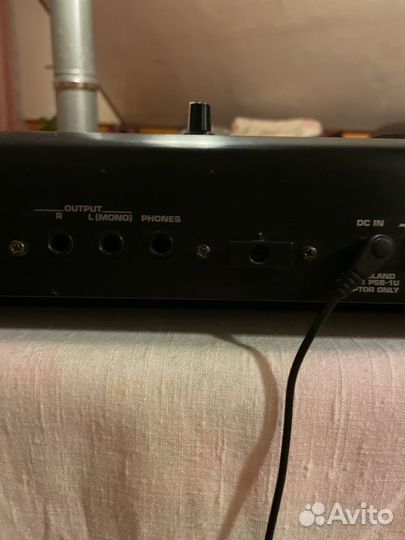 Синтезатор Roland juno D