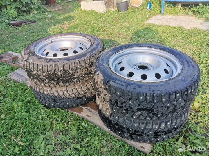 Комплект зимних колёс R14 на дисках