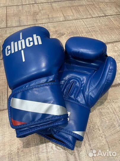 Боксерские перчатки 10 oz clinch синие