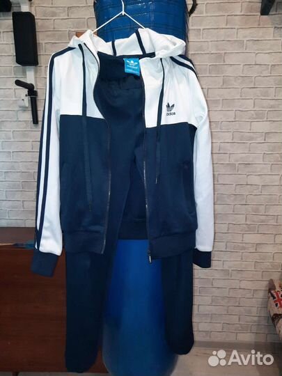 Спортивный костюм