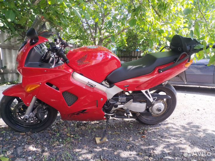 Honda vfr 800