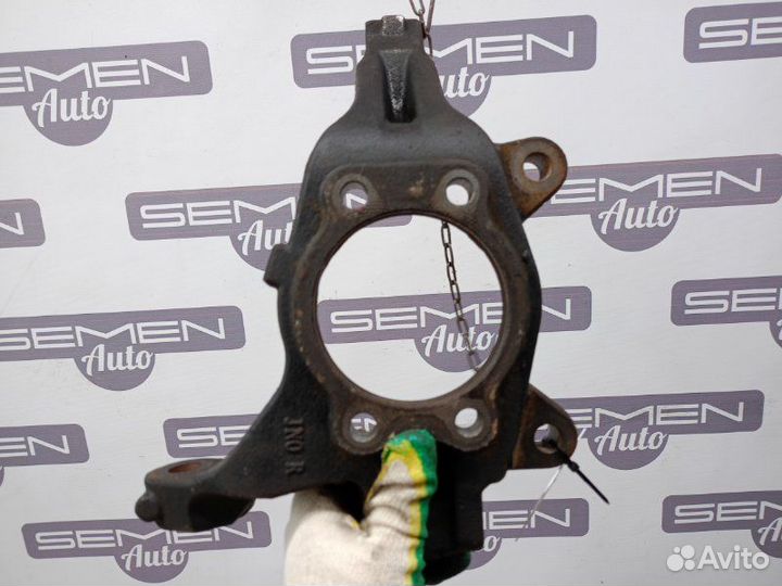 Кулак передний правый Nissan Teana J32 2008-2014