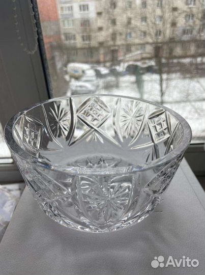 Хрустальная ваза