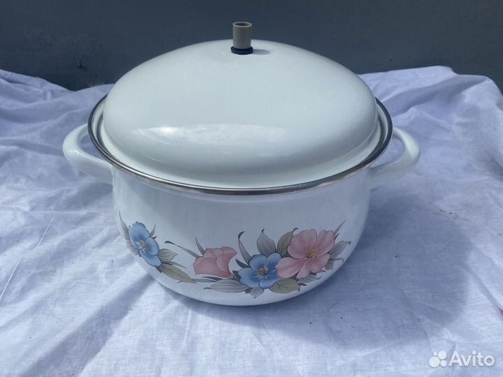 Кастрюля большая - 5 литров,тяжёлая