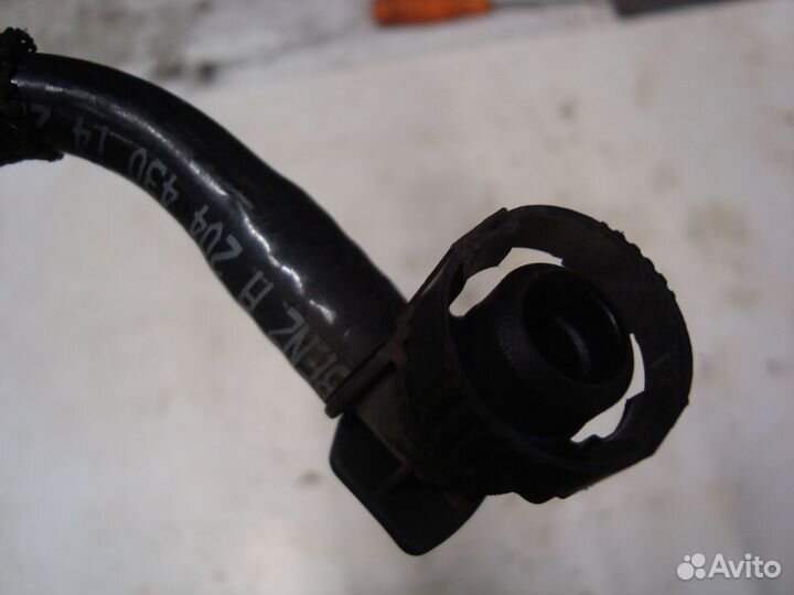 Трубка вакуумная W204 M271 A2044301429