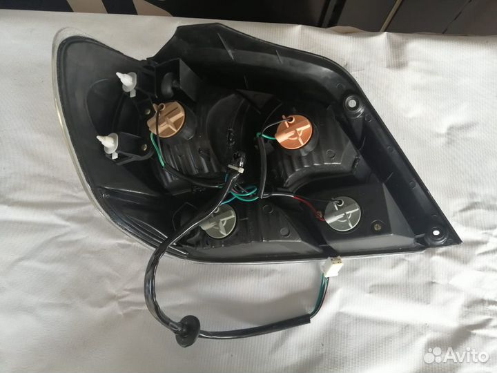 Фонарь правый mitsubishi Outlender 2003- MN133700