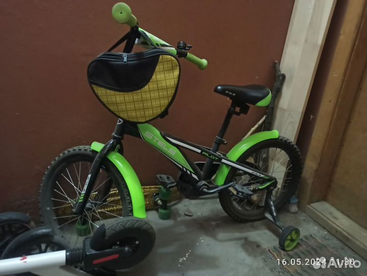 Велосипед детский четырёхколесный