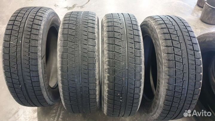 Bridgestone Blizzak Revo GZ 215/60 R17 95
