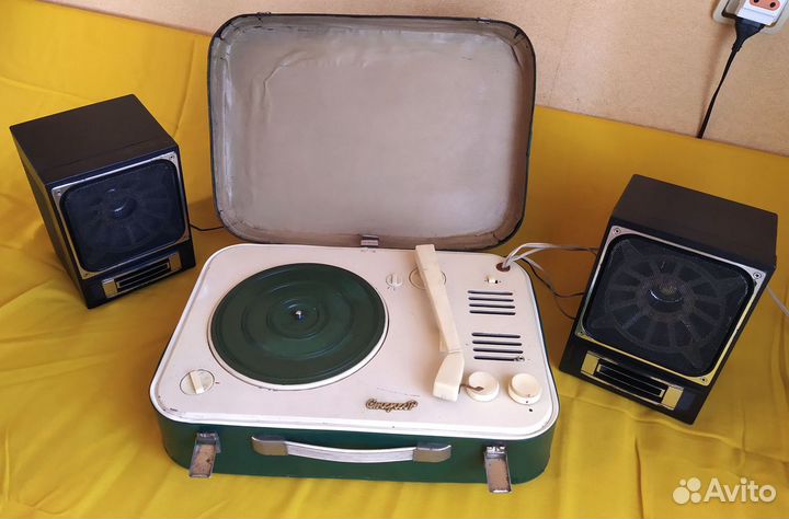 Электрофон (проигрыватель) 