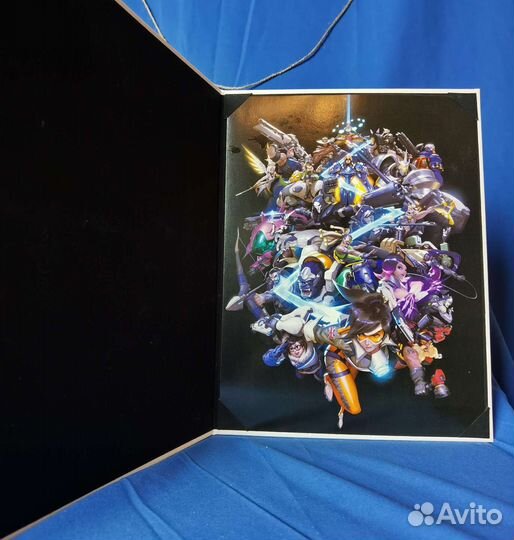 2 концепт арта по Overwatch в твёрдых обложках