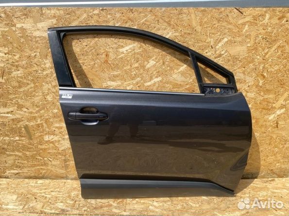 Передняя правая дверь Тойота С-хр