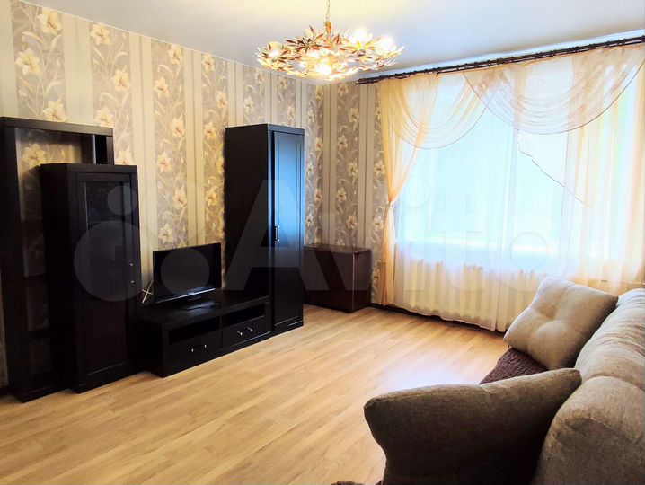 2-к. квартира, 74 м², 3/10 эт.