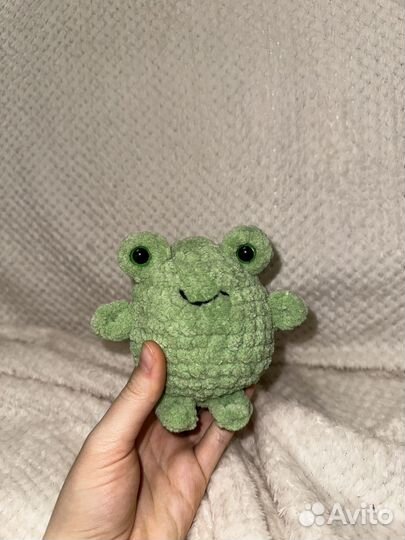 Вязаная лягушка