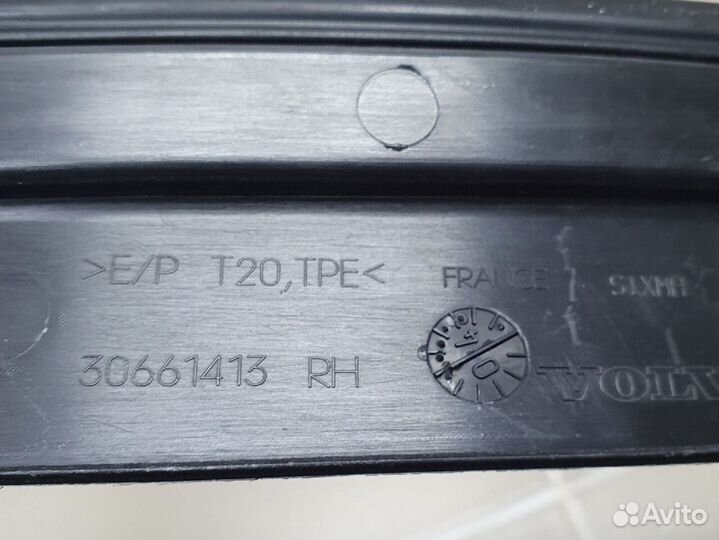 Уплотнитель двери передний правый Volvo S40 2004-1