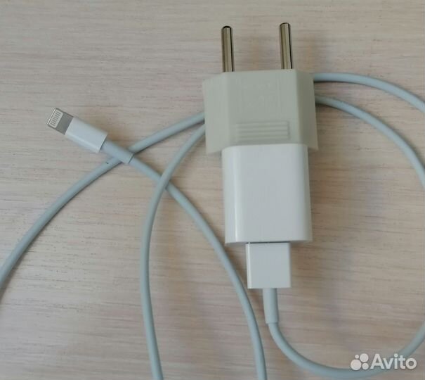 Зарядка на iPhone