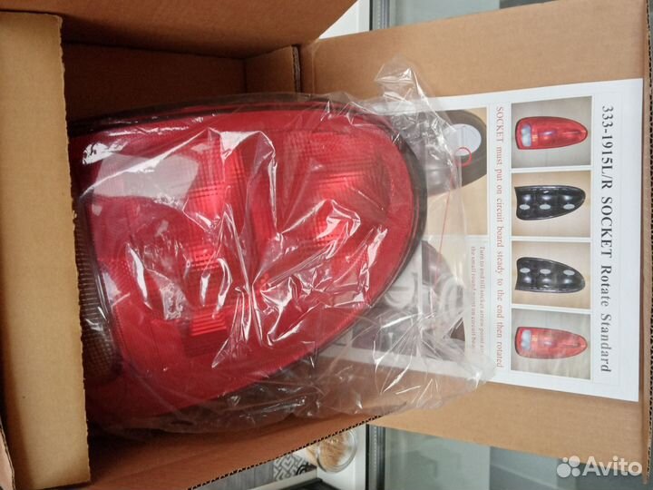 Задние фонари на Додж Караван