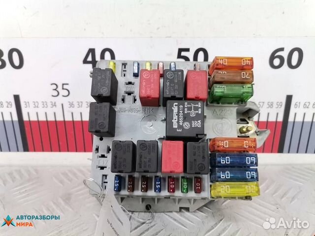Блок предохранителей Fiat Punto 2 2003 46835603
