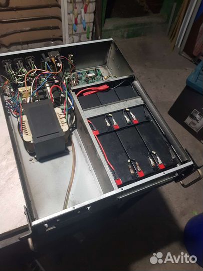 Ибп Powercom KIN-2200AP RM