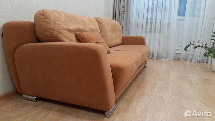 Диван