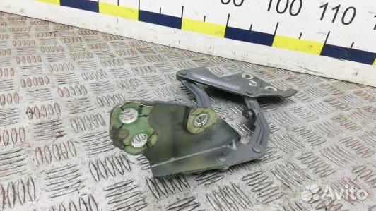 Петля капота volkswagen touareg 7L (2MF05D502)