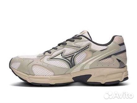 Кроссовики Mizuno