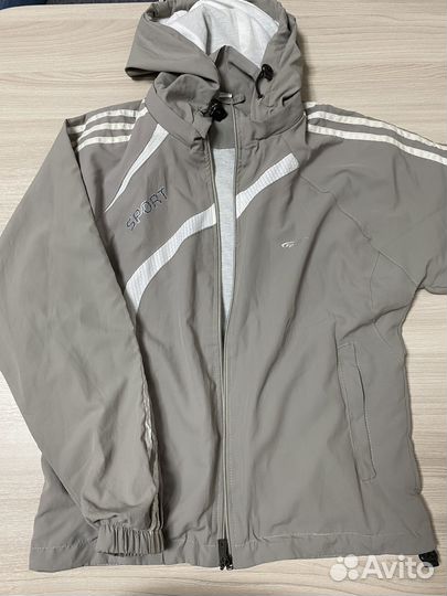 Спортивный костюм женский