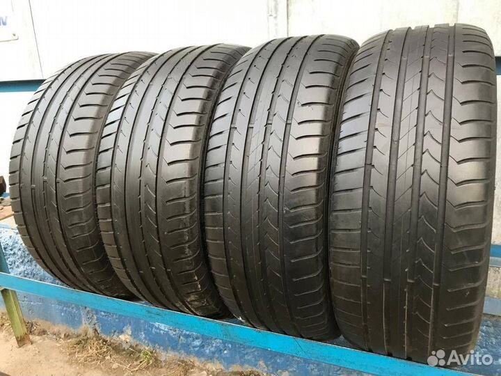 Goodyear EfficientGrip 235/45 R19