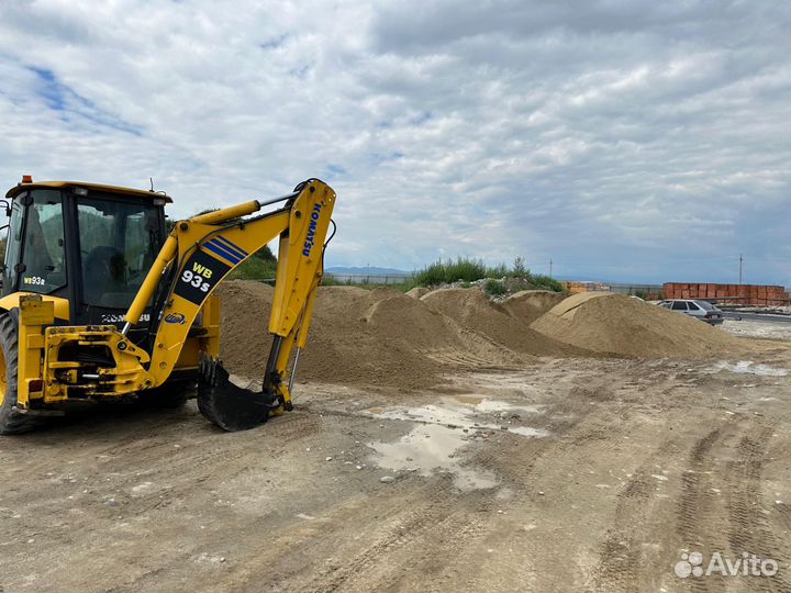 Экскаватор-погрузчик Komatsu WB93S, 2008