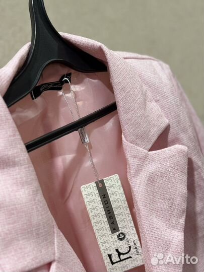 Костюм женский с юбкой