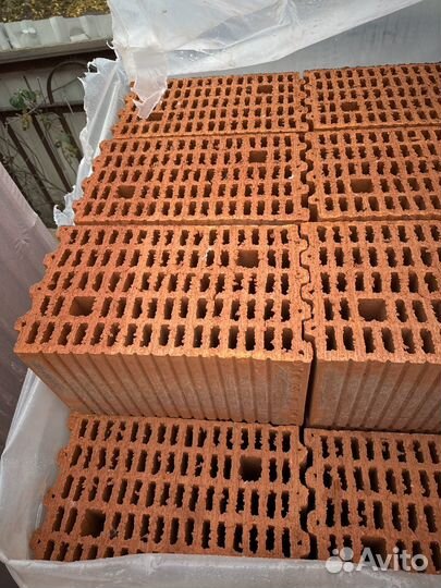 Кирпич красный