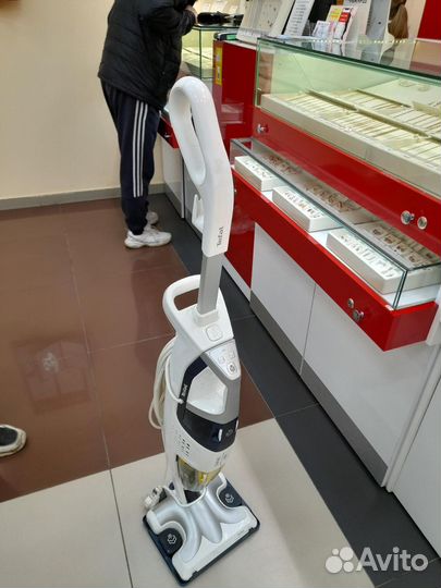 Паровой пылесос Tefal Clean & Steam Multi VP8561RH