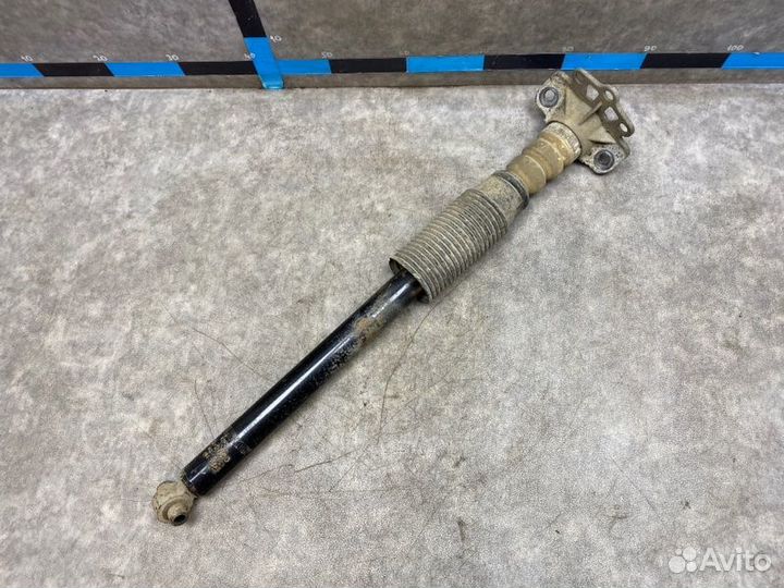 Амортизатор задний Opel Corsa D 1.0 Z10XEP AT купе