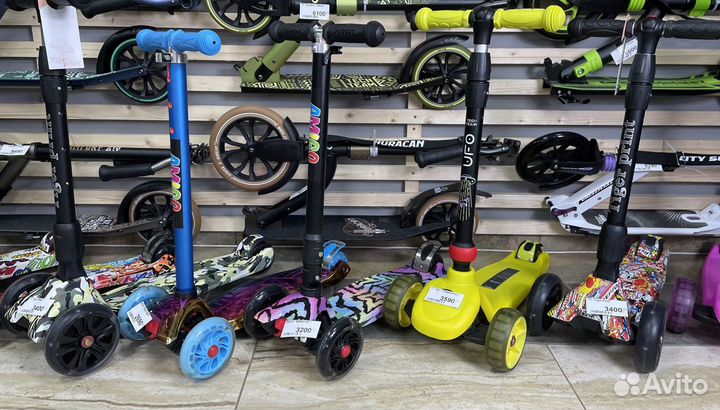 Самокат детский трехколесный новый