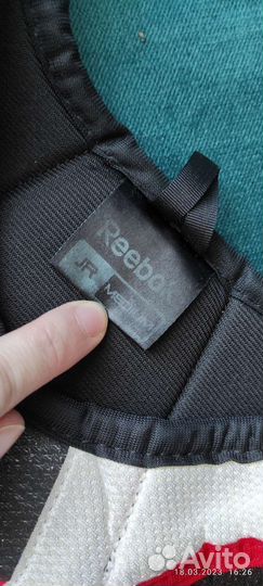 Нагрудник хоккейный reebok JR