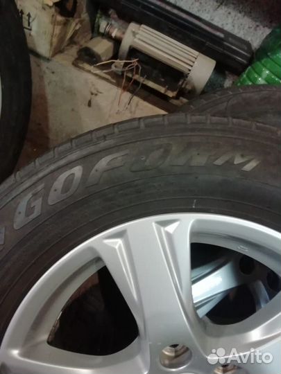 Goform G745 215/65 R16