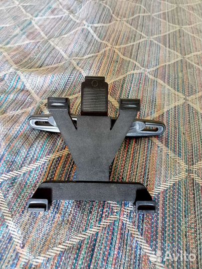 Держатель для планшета на подголовник сиденья