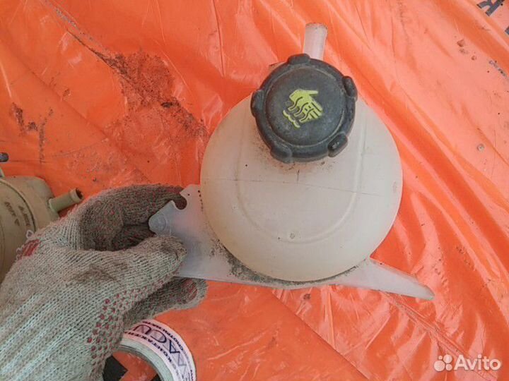 Бачок тосола Рено Сандеро степвей