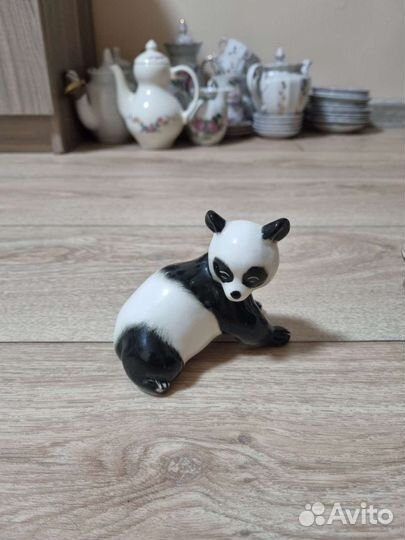 Фарфоровая статуэтка панда лфз