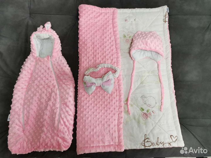 Комплект на выписку для девочки зима