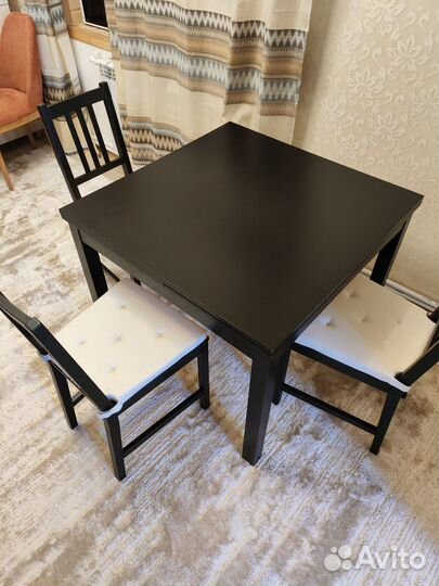 Кухонный стол и стулья IKEA