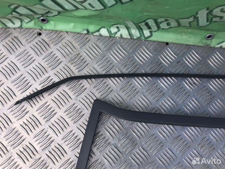 Накладка Mercedes-Benz 190E W201 M102.921 2.0I