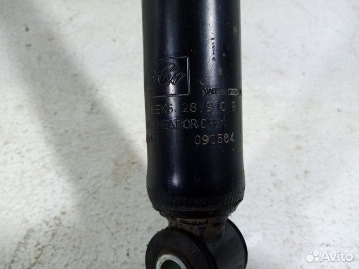 Амортизатор задний левый Mazda 3 BL