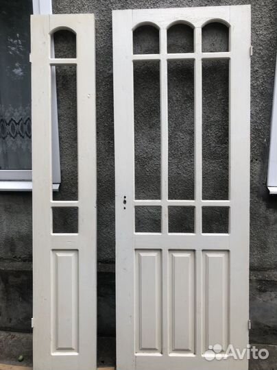 Двухстворчатая дверь