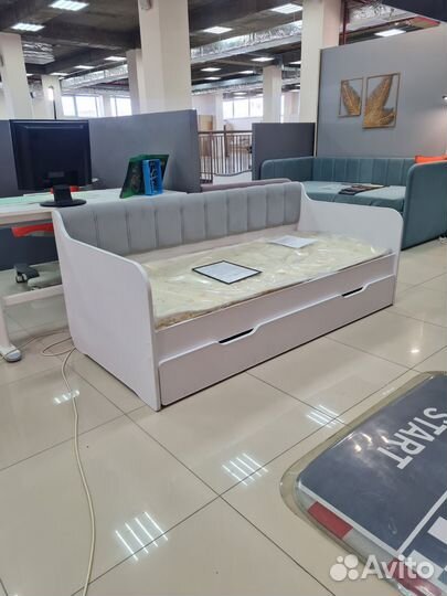 Кровать детская подростковая с ящиком