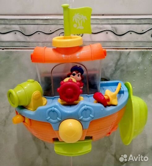 Игрушка для купания Пиратский корабль