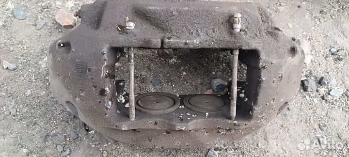 Суппорта передние brembo