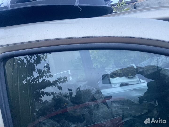 Уплотнитель стекла правой двери fiat doblo