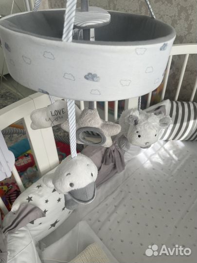 Мобиль на детскую кроватку