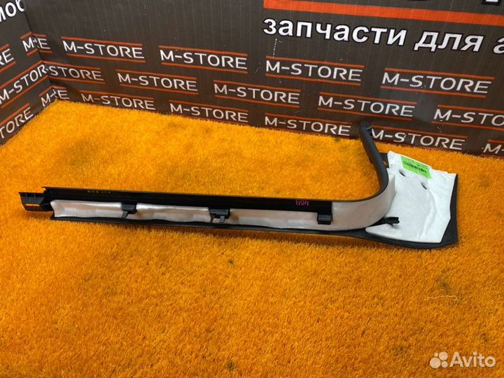 Накладка на порог салона передняя правая Audi A6