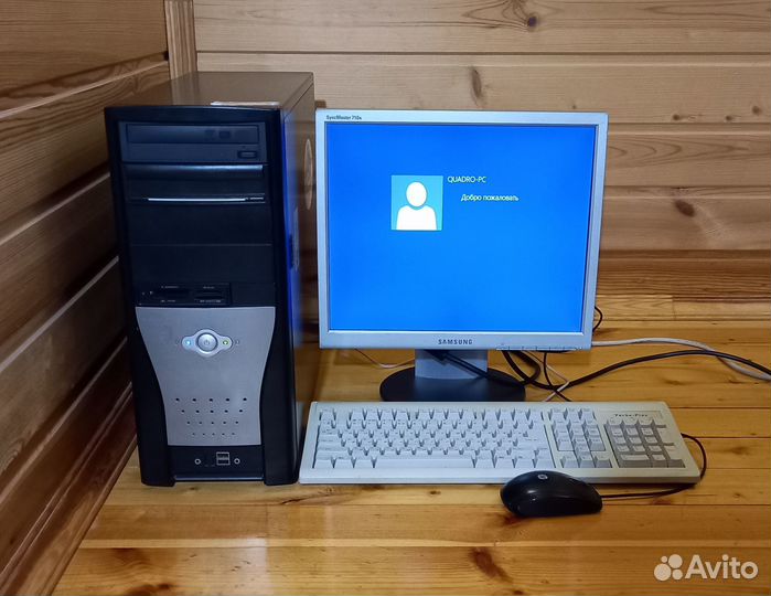 4-ядерный intel 2.66 ггц озу 4 Гб игры монитор 17'